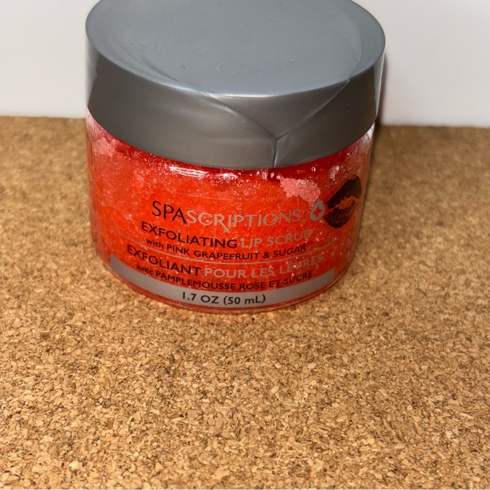 Exfoliating Lip Scrub Pink Grapefruit & Sugar 3/$15